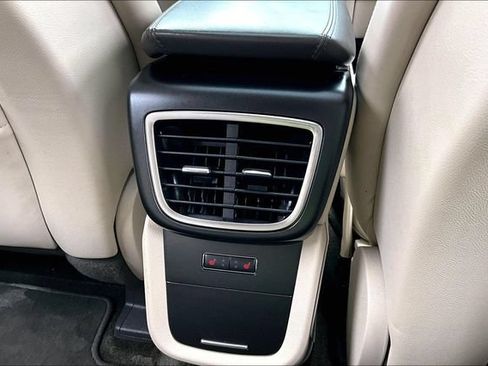 Used 2017 Lincoln MKX Reserve FWD image 24