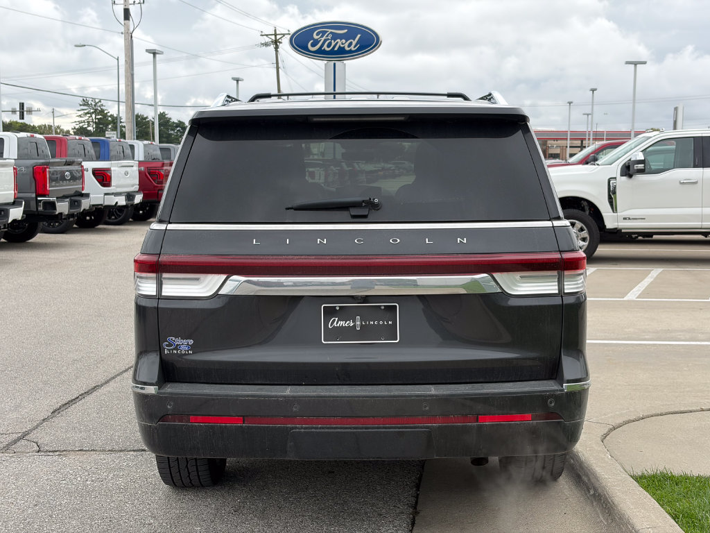 Used 2024 Lincoln Navigator L Reserve AWD/4WD image 5