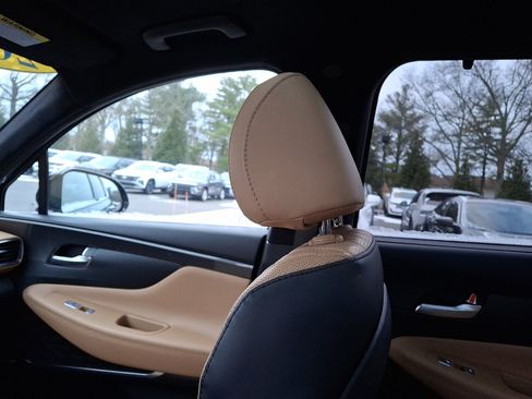 Certified 2023 Hyundai Santa Fe Calligraphy image 17