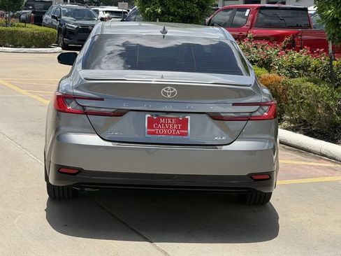 Used 2026 Toyota Camry XLE FWD image 6