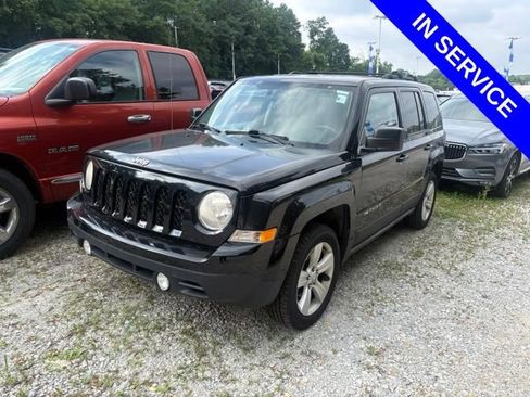 Used 2014 Jeep Patriot Latitude AWD/4WD image 2