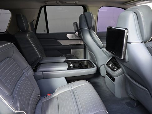 Used 2019 Lincoln Navigator L Black Label w/ Cargo Package image 18