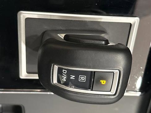 Used 2024 Mitsubishi Outlander SE image 48