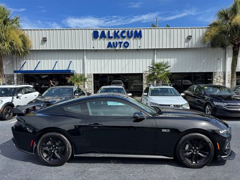 Used 2024 Ford Mustang GT RWD image 1
