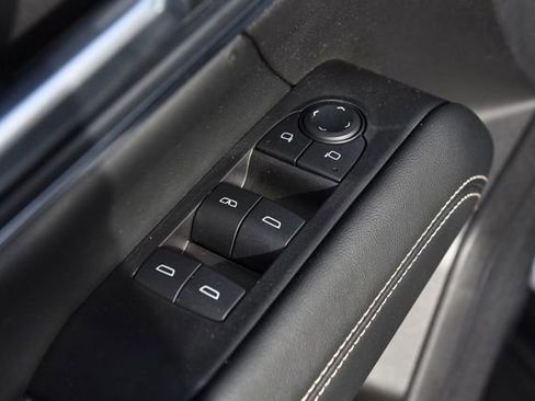 Used 2025 GMC Terrain Elevation image 8