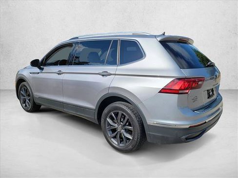 Used 2022 Volkswagen Tiguan SE AWD/4WD image 7