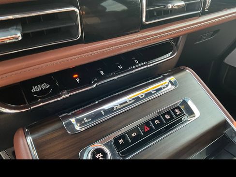 Used 2025 Lincoln Aviator Reserve w/ Equipment Group 201A AWD/4WD image 27