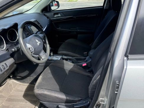 Used 2017 Mitsubishi Lancer ES image 8