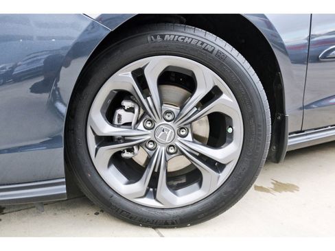 Used 2023 Honda Accord EX image 31