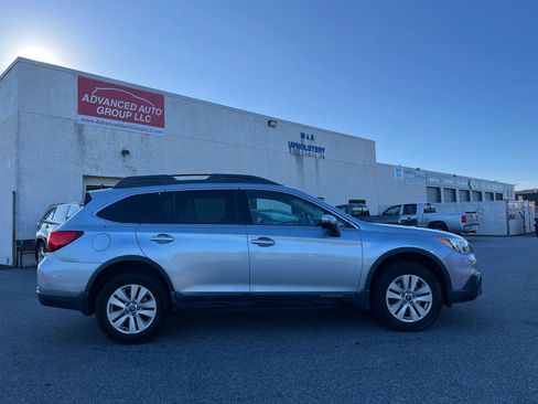 Used 2015 Subaru Outback 2.5i Premium AWD/4WD image 5