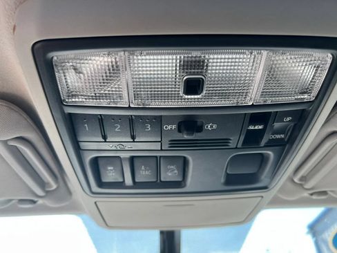 Used 2018 Toyota 4Runner SR5 Premium AWD/4WD image 36