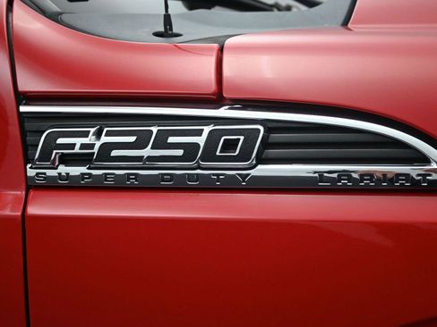 Used 2011 Ford F250 Lariat w/ Lariat Interior Pkg image 6