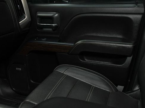 Used 2019 GMC Sierra 2500 Denali w/ Duramax Plus Package AWD/4WD image 27