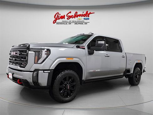Used 2024 GMC Sierra 2500 AT4 w/ AT4 Premium Plus Package image 3
