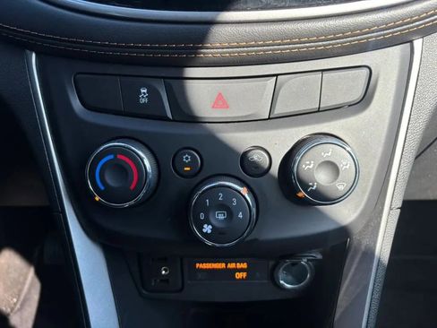 Used 2020 Chevrolet Trax LS w/ Tint and Cruise Package AWD/4WD image 22