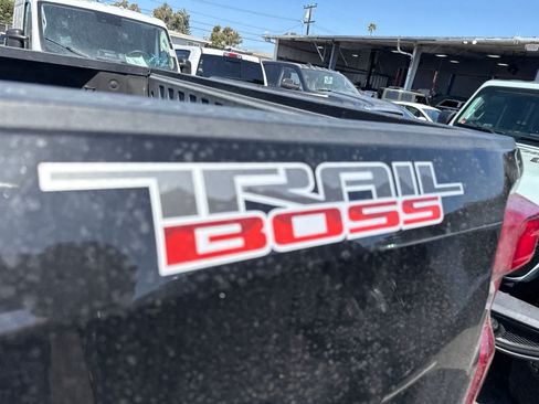 Used 2020 Chevrolet Silverado 1500 LT Trail Boss AWD/4WD image 22