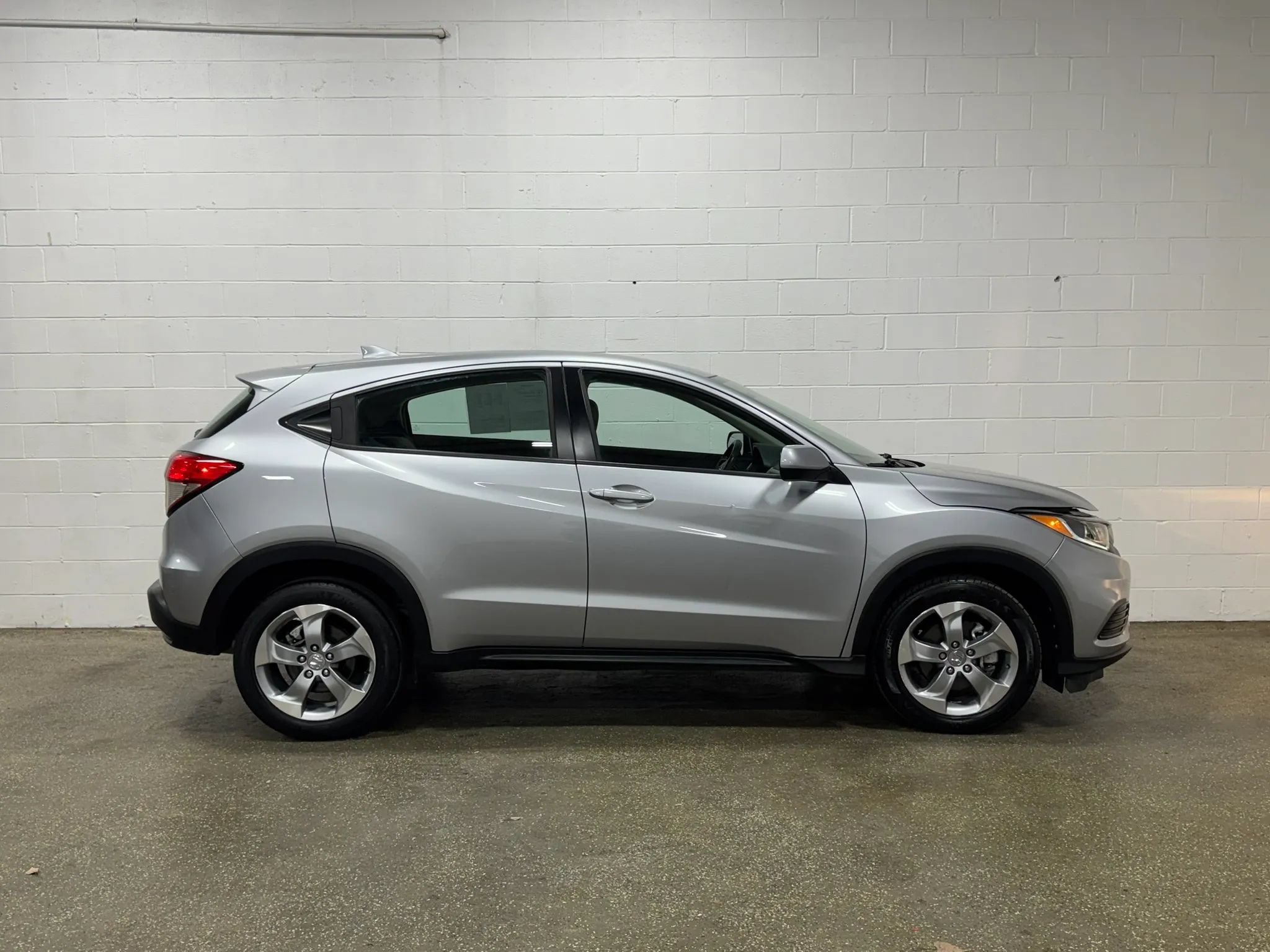 Used 2021 Honda HR-V LX image 2