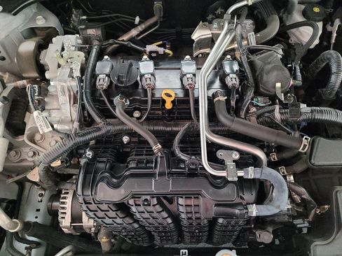 Used 2024 Nissan Altima 2.5 SV image 30