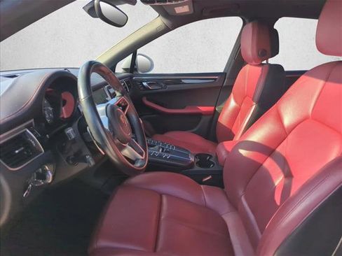 Used 2018 Porsche Macan S image 13