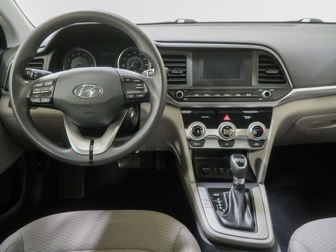 Used 2019 Hyundai Elantra SE image 22