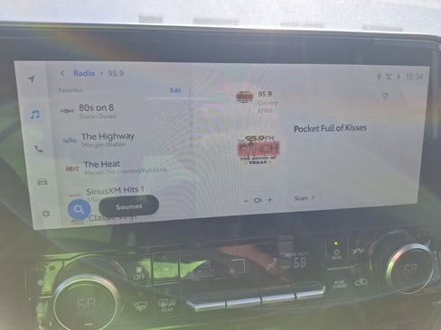 Used 2025 Toyota Highlander Limited image 25