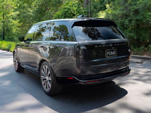 Used 2023 Land Rover Range Rover SE AWD/4WD image 16