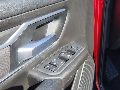 Used 2025 RAM 1500 Big Horn AWD/4WD image 8