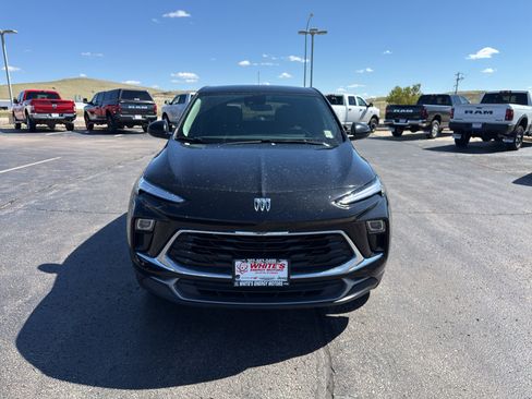 Used 2025 Buick Encore GX Preferred FWD image 2