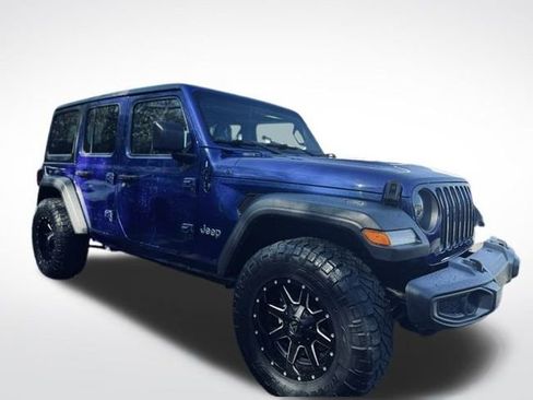 Used 2018 Jeep Wrangler Unlimited Sport S image 3