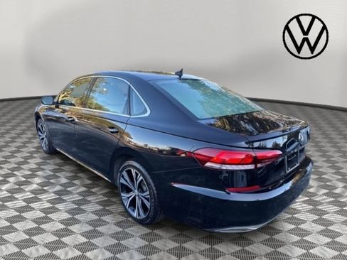 Certified 2020 Volkswagen Passat 2.0T SEL image 5