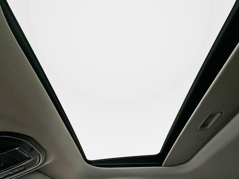 Used 2023 Jeep Grand Cherokee L Laredo image 26