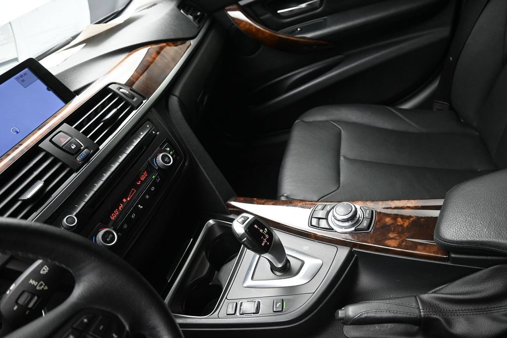 Used 2013 BMW 328i xDrive Sedan AWD/4WD image 15