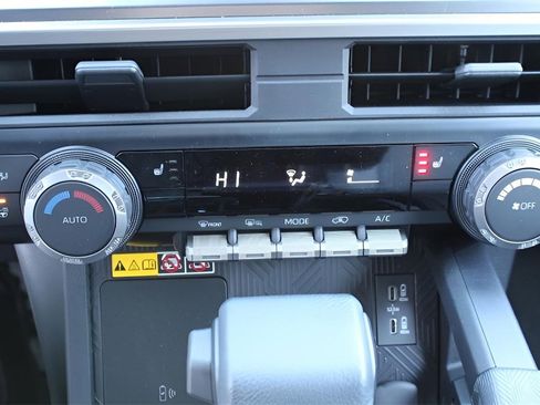 Used 2025 Toyota 4Runner TRD Off-Road image 14