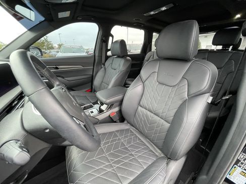 Used 2025 Kia Telluride SX X-Line image 22