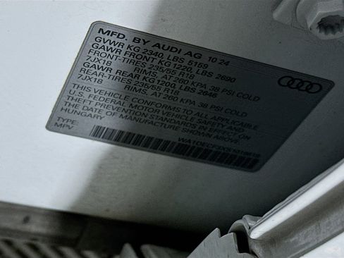 Used 2025 Audi Q3 2.0T Premium image 12