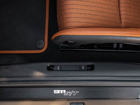 Certified 2024 Porsche 911 GT3 RS image 22