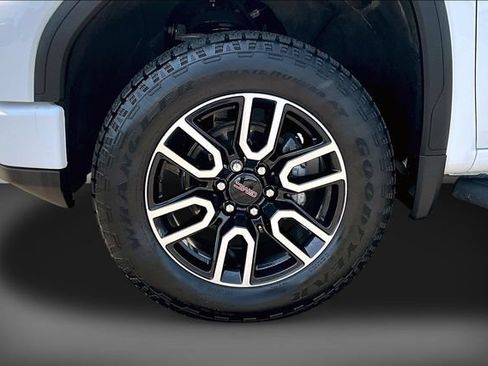 Used 2026 GMC Sierra 1500 AT4 w/ AT4 Premium Package AWD/4WD image 8