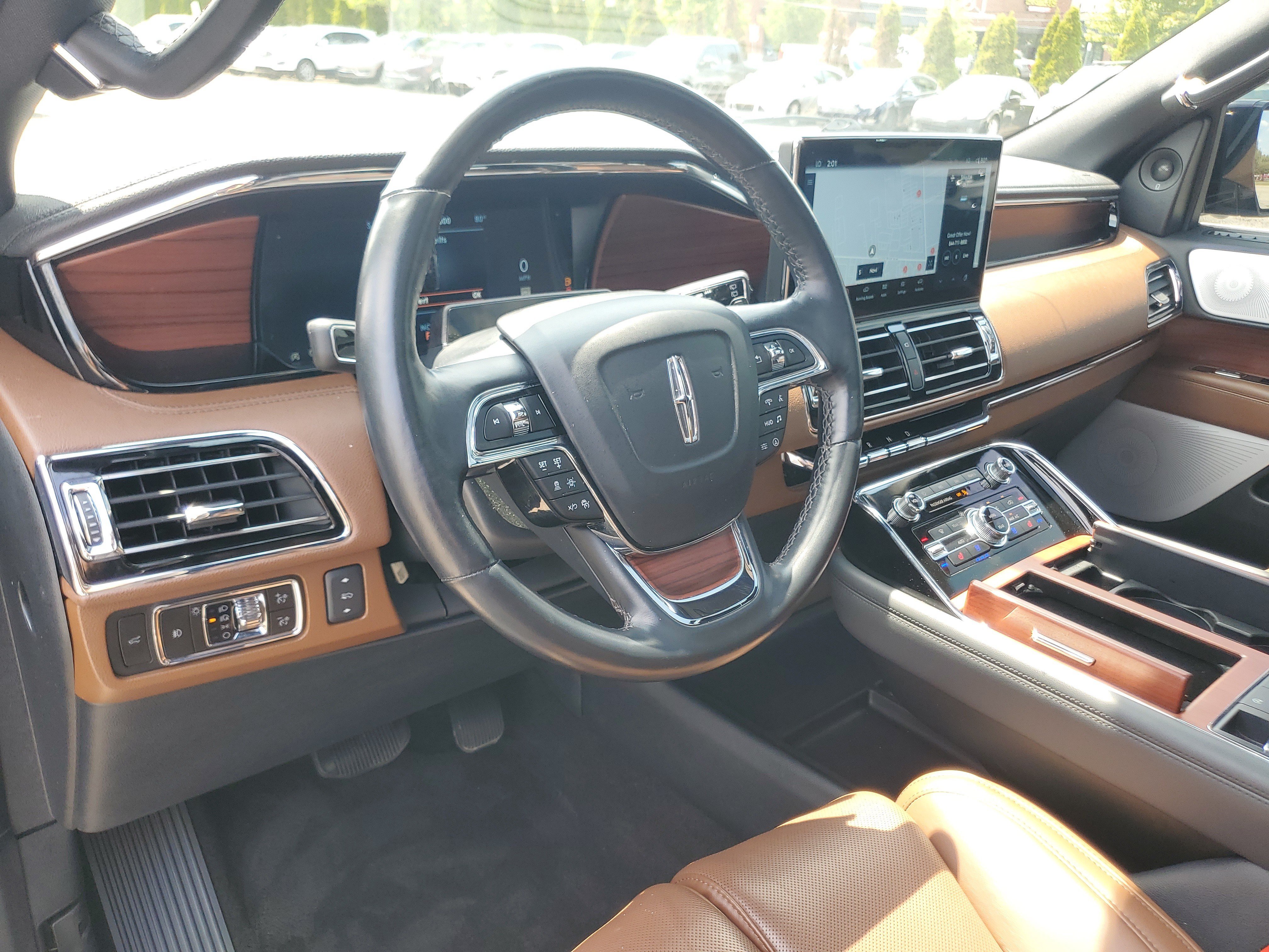 Certified 2023 Lincoln Navigator Reserve AWD/4WD image 13