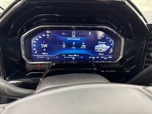 Used 2024 Chevrolet Silverado 1500 LT image 22