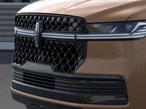 New 2026 Lincoln Navigator L Black Label AWD/4WD image 17