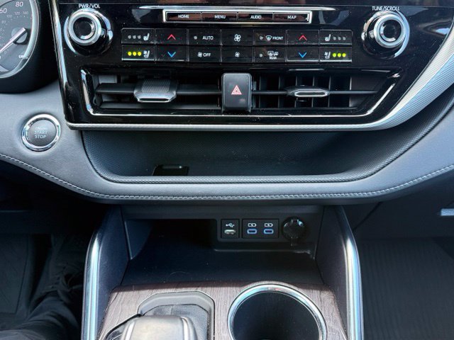 Used 2022 Toyota Highlander Platinum FWD image 21