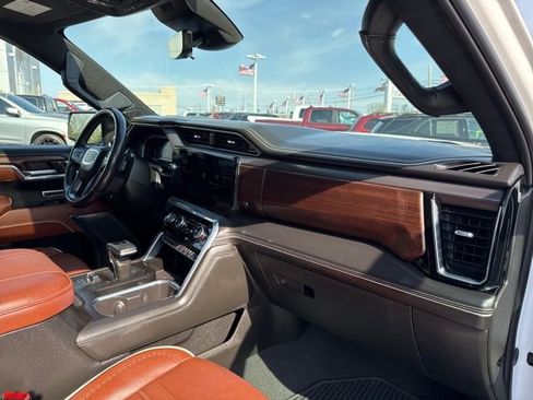 Used 2024 GMC Sierra 1500 Denali Ultimate AWD/4WD image 29