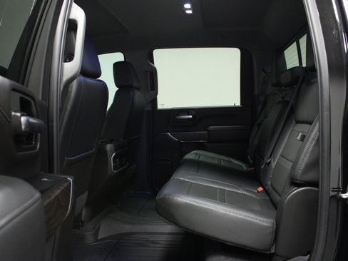 Used 2022 GMC Sierra 2500 Denali AWD/4WD image 13