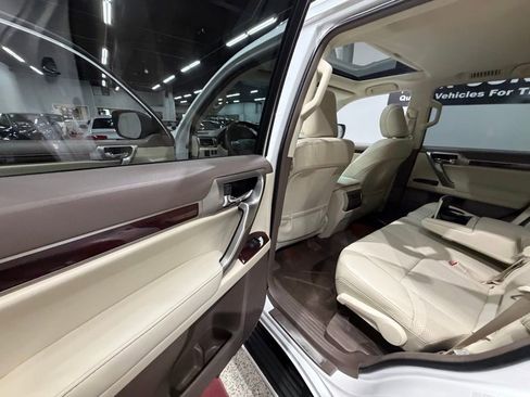 Used 2012 Lexus GX 460 w/ Comfort Plus Pkg image 28