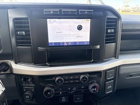 Used 2024 Ford F550 4x4 Regular Cab Super Duty image 11
