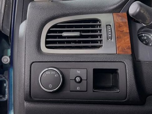 Used 2007 Chevrolet Avalanche LT image 11