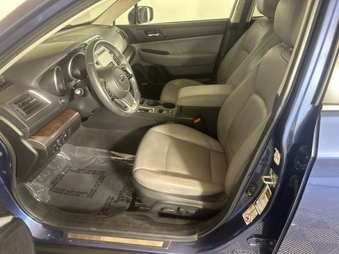 Used 2019 Subaru Outback 2.5i Limited AWD/4WD image 9