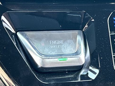 New 2026 GMC Sierra 3500 Denali Ultimate AWD/4WD image 17