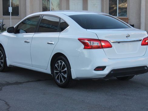 Used 2019 Nissan Sentra S image 5