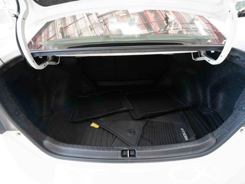 Used 2018 Toyota Corolla SE image 27